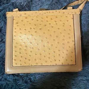 Via Spiga Womens Beige/ Cream Ostrich Leather Kiss Lock Small Shoulder Bag Purse
